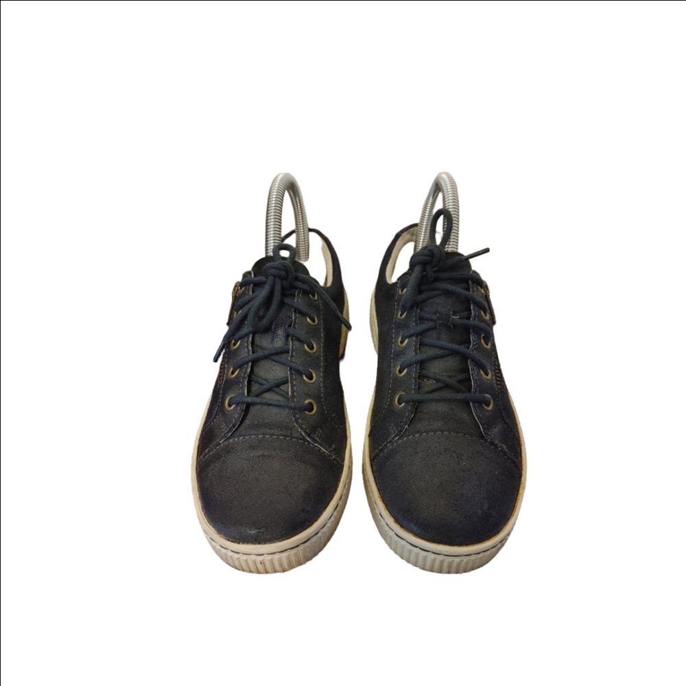 Born Paloma Sneakers Size 6.5